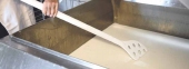 Geperforeerde roerspatel Polyprop (blade 16 x 26cm) wit